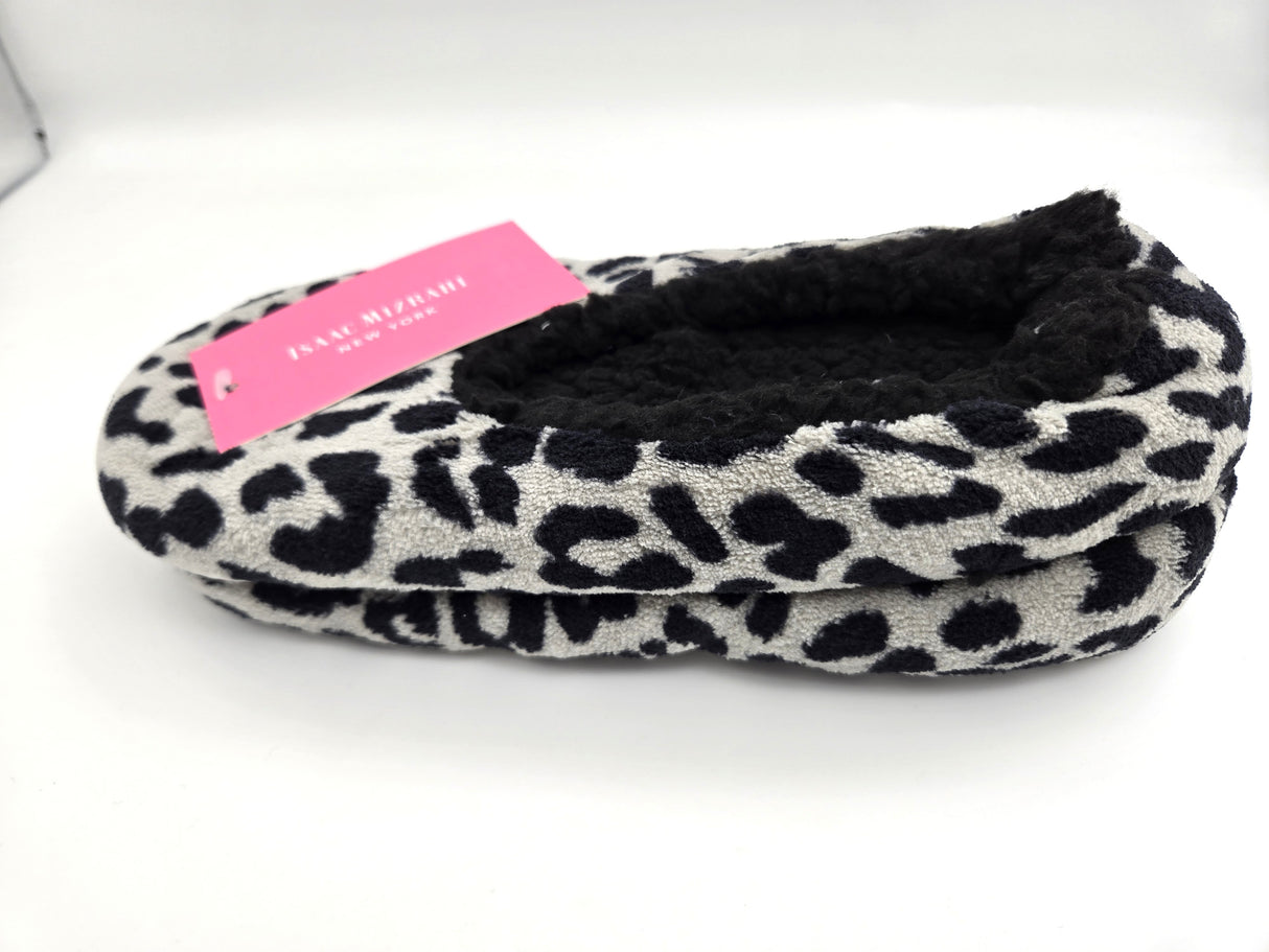 Slippers, Animal Print Size M. 5 x Pack. Travel, Emergency Relief, Shelters.